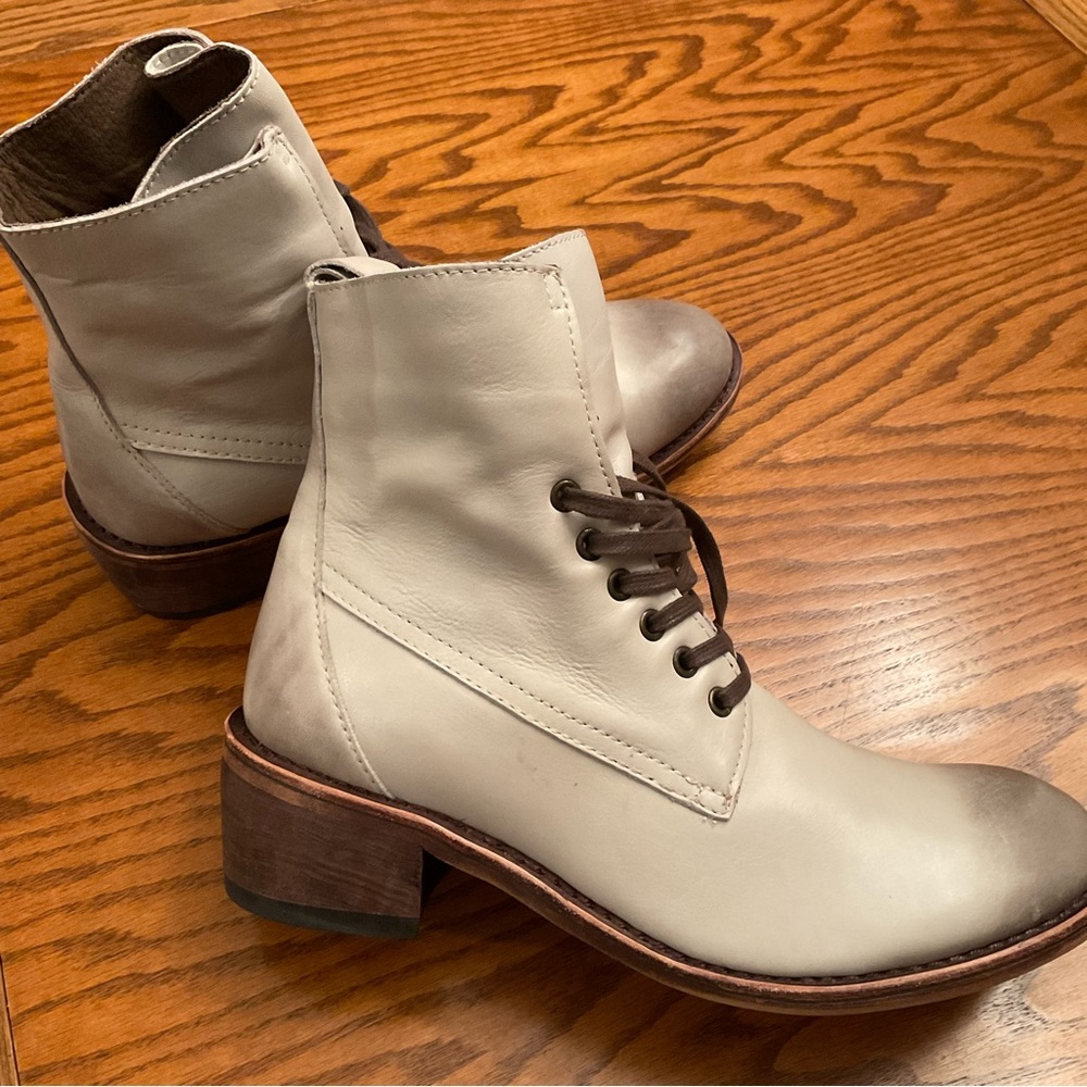 Gee’ WaWa Combat Boots, Sz 9M